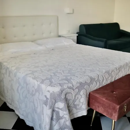 Palazzo Di Donna Panoramic Terraces And Private Parking Strategic To Amalfi Coast, Pompei, Napoli Holiday home