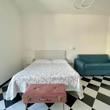 Palazzo Di Donna Panoramic Terraces And Private Parking Strategic To Amalfi Coast, Pompei, Napoli Holiday home