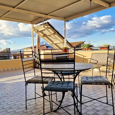 Palazzo Di Donna Panoramic Terraces And Private Parking Strategic To Amalfi Coast, Pompei, Napoli Holiday home *